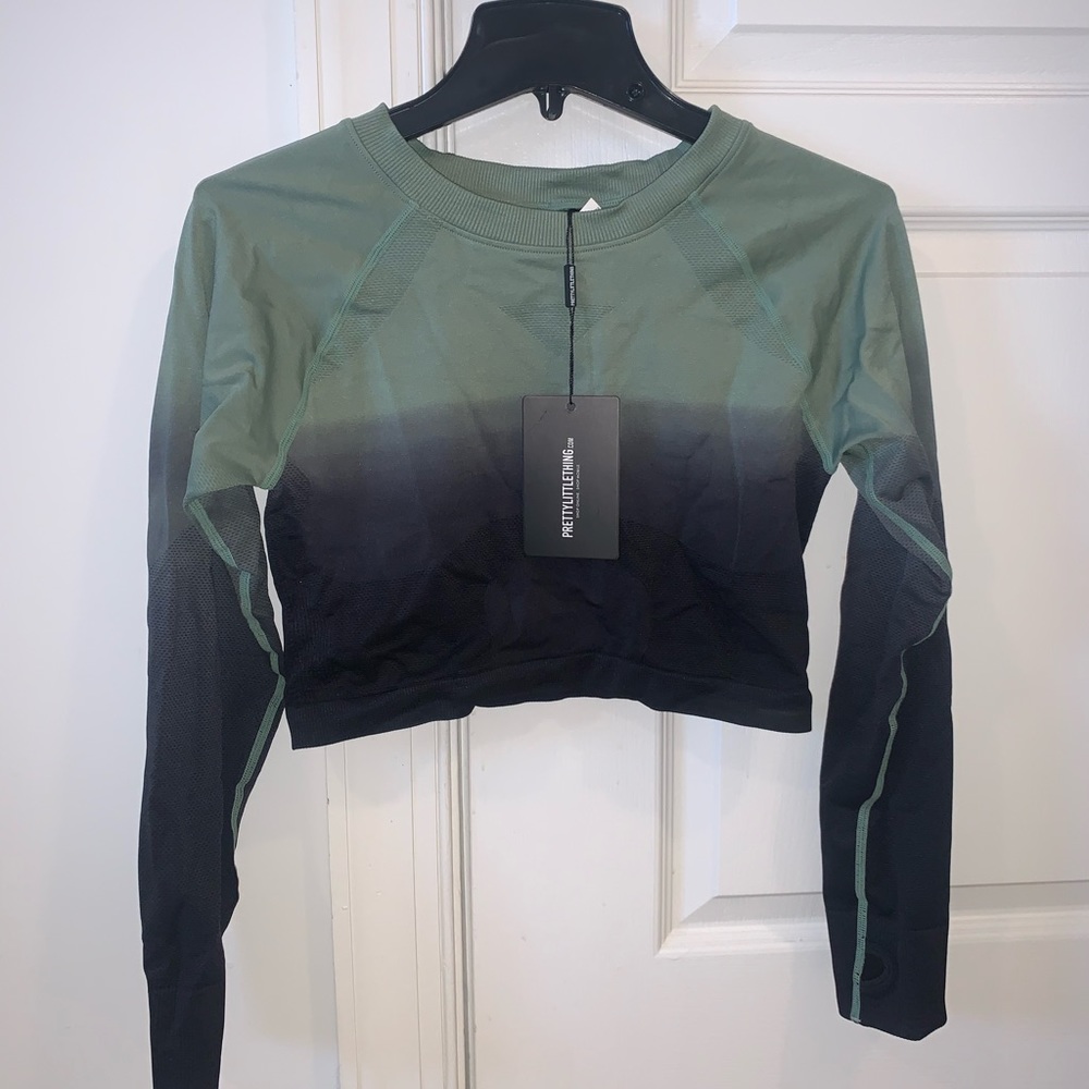 NWT Ombré Seamless Cropped Long Sleeve Sport Top - PrettyLittleThing size Large